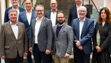 18.10.2024

                                                

                                                Abschlussveranstaltung des Modellvorhabens „Klimagerechter Städtebau“
                                            

                                                

                                                        Am 15.10.2024 fand im Staatsministerium für Wohnen, Bauen und Verkehr die Abschlussveranstaltung des Modellvorhabens „Klimagerechter Städtebau“ statt. Die Stadt Neumarkt i.d.OPf. wurde im Herbst 2020 als eine von acht Modellkommunen ausgewählt. Zwischen 2021 und 2023 wurde im Rahmen des Modellvorhabens das Neumarkter Klimaanpassungskonzept erarbeitet und im März 2023 im Stadtrat beschlossen.