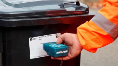 01.10.2024

                                                

                                                Aus der Sitzung des Umweltausschusses Landkreis plant Einführung eines Ident-Systems für Abfallbehältnisse
                                            

                                                

                                                        Regensburg (R/L). Der Landkreis Regensburg setzt seine Bemühungen zur Digitalisierung der Abfallwirtschaft fort und plant die Einführung eines modernen Ident-Systems für Abfallbehältnisse. Dieses...