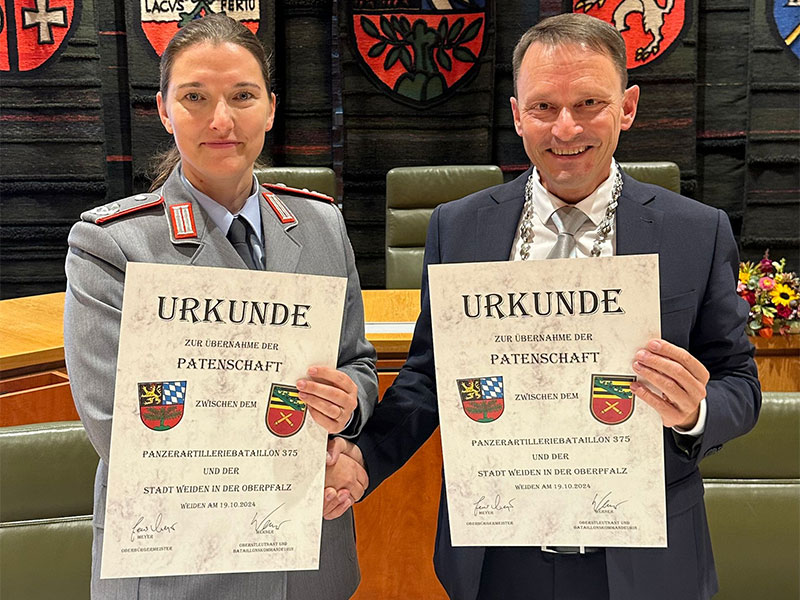 22.10.2024Feierlicher Empfang
Stadt und Panzerartilleriebataillon 375 besiegeln Patenschaft
weiterlesen